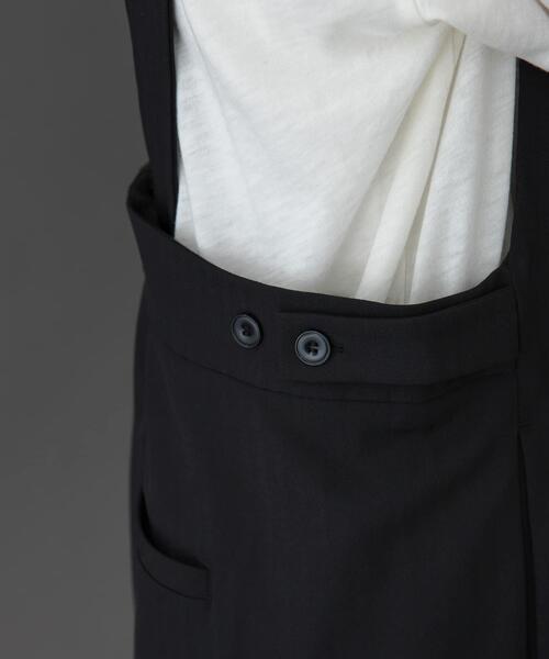 FORK&SPOON（フォークアンドスプーン）の「FORK&SPOON　Uネックプラケットオーバーオール（ワンピース・レディース・ブラック/ネイビー・1/2）」の8枚目の写真