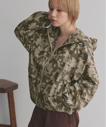 ad thie（アドティエ）の「アソートパターン ジップマウンテンパーカー（マウンテンパーカー）」