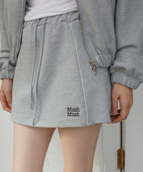 muahmuah（ムーアムーア）の「A'GEM/9 × .kom 『muah muah/ムーアムーア』 LACE BANDING MINI SKIRT/レース バンディング ミニスカート（スカート・レディース・ブラック/グレー・FREE）」の2枚目の写真