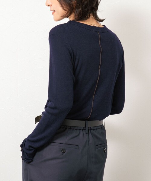 NOLLEY’S（ノーリーズ）の「MY STANDARD ウォッシャブルリブクルーネックロンT（Tシャツ/カットソー・レディース・オフホワイト/ブラック/ダークブラウン/レンガ/ネイビー・FREE）」の4枚目の写真