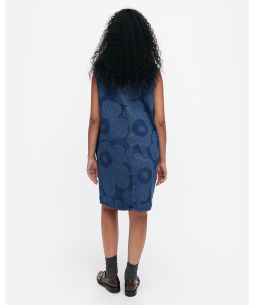 marimekko(マリメッコ)の「【ノベルティ付】《Maridenim》 Somasti Unikko / dress(ワンピース・レディース・インディゴブルー・40/38/36/34)」の5枚目の写真