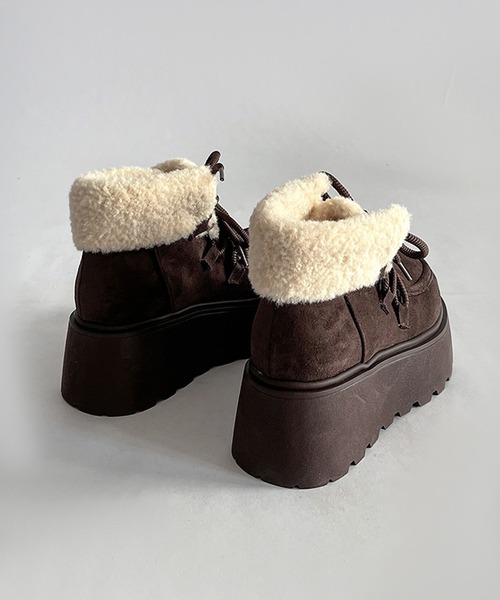 Nia(ニア)の「Nia(ニア)/バイカラー 厚底ショートボアブーツ(ブーツ・レディース・ベージュ/ブラウン・36/38/40)」の17枚目の写真