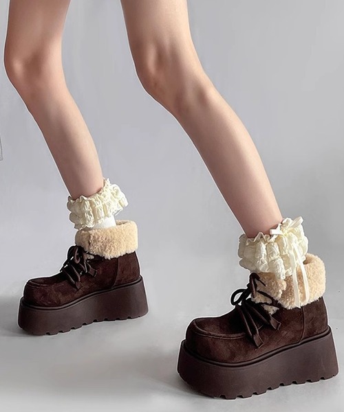 Nia(ニア)の「Nia(ニア)/バイカラー 厚底ショートボアブーツ(ブーツ・レディース・ベージュ/ブラウン・36/38/40)」の16枚目の写真