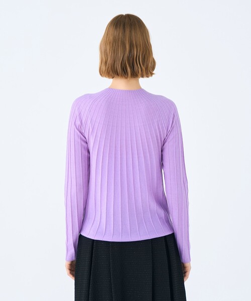 BALLSEY(ボールジィ)の「ストレッチカシミヤ ソフトビルドネックプルオーバー(ニット/セーター・レディース・ブラック/ライトパープル/ベージュ・S)」の7枚目の写真