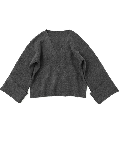 Fashion Letter(ファッションレター)の「ワイドスリーブ オーバーサイズ 深Vネックニット(ニット/セーター・レディース・ベージュ/チャコール/ブラウン/ブラック・M)」の18枚目の写真