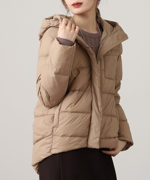 OMNES（オムネス）の「フード付きコクーンダウンジャケット（ダウンジャケット/コート・レディース・ブラック/アイボリー/キャメル/ベージュ/カーキ・M/L）」の16枚目の写真