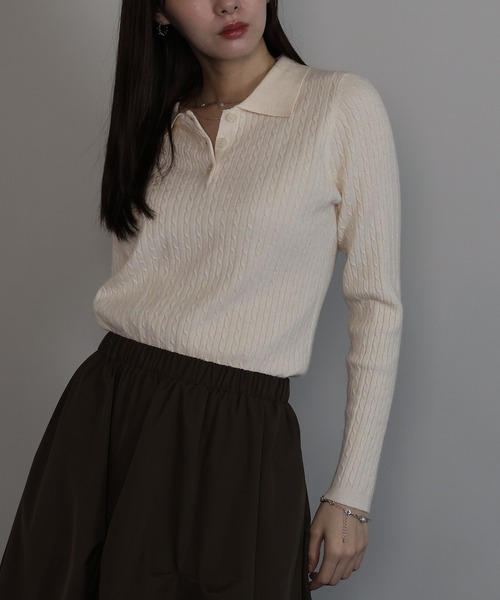 J by blue（ジェイバイブルー）の「ケーブルポロニット（ニット/セーター・レディース・アイボリー/ブラック/グレー・MEDIUM）」の2枚目の写真