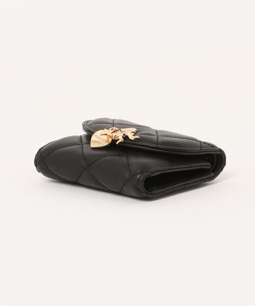 CHARLES & KEITH 三つ折り財布 アリエッティ キルティング 新品】CHARLES & KEITH 三つ折り財布 アリエッティ キルティング