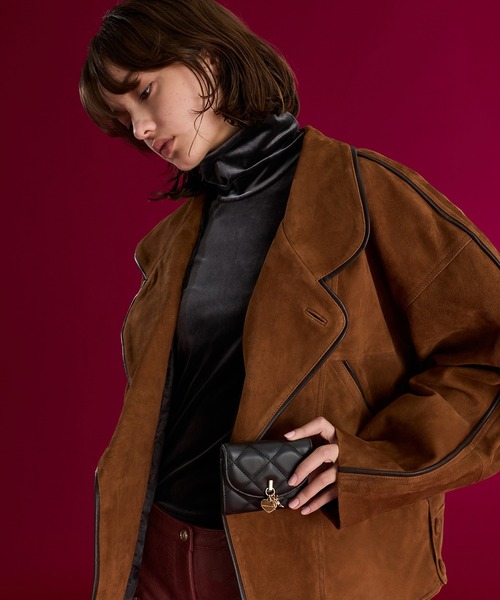 CHARLES & KEITH（チャールズ & キース）の「Arrietty アリエッティ キルトボウハートチャーム カバーフラップウォレット（財布・レディース・クリーム/ブラック/ワインレッド・XXS）」の22枚目の写真
