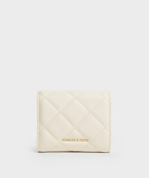 CHARLES & KEITH（チャールズ & キース）の「Arrietty アリエッティ キルトボウハートチャーム カバーフラップウォレット（財布・レディース・クリーム/ブラック/ワインレッド・XXS）」の11枚目の写真