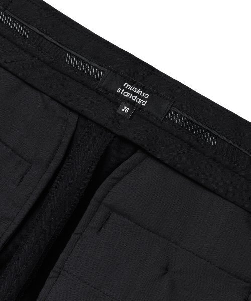 MUSINSA STANDARD WOMAN（ムシンサスタンダードウーマン）の「レディースリバースツータックワイド隠しバンディングスラックス[ブラック]（スラックス・レディース・その他・24/25/27/28/26/29）」の5枚目の写真
