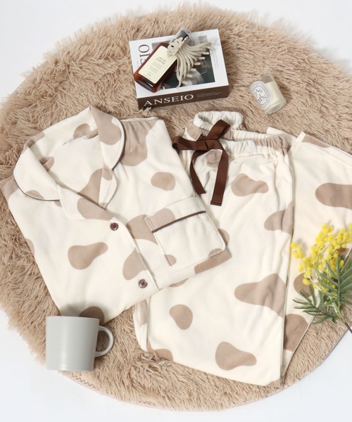 モ～っと可愛い！ふわふわマシュマロニット牛柄シャツパジャマ