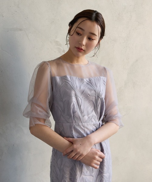 AIMER（エメ）の「【WEB限定】タックスリーブリーフレースタイトパーティードレス　結婚式　お呼ばれ　ドレス　20代 30代 40代（ドレス・レディース・グリーン/グレー/ブラック・SMALL/MEDIUM/LARGE）」の10枚目の写真
