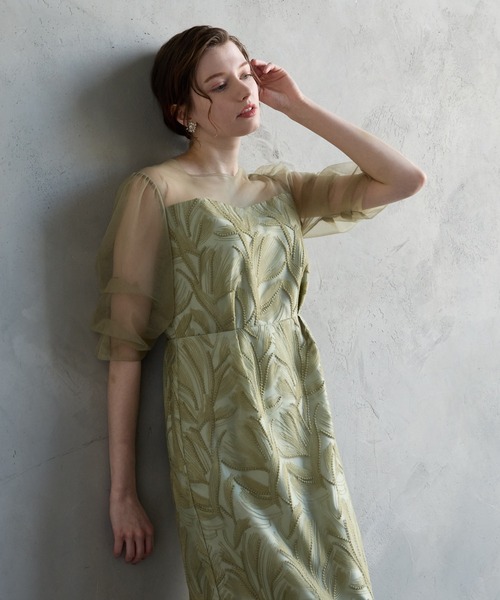 AIMER（エメ）の「【WEB限定】タックスリーブリーフレースタイトパーティードレス　結婚式　お呼ばれ　ドレス　20代 30代 40代（ドレス・レディース・グリーン/グレー/ブラック・SMALL/MEDIUM/LARGE）」の5枚目の写真