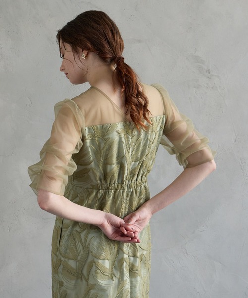 AIMER（エメ）の「【WEB限定】タックスリーブリーフレースタイトパーティードレス　結婚式　お呼ばれ　ドレス　20代 30代 40代（ドレス・レディース・グリーン/グレー/ブラック・SMALL/MEDIUM/LARGE）」の6枚目の写真