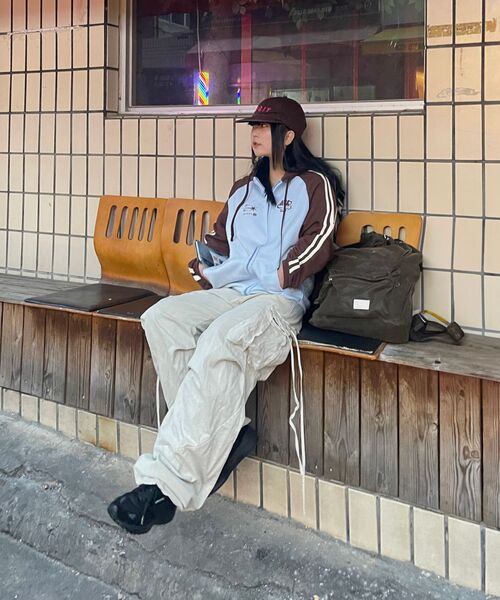 AKIII CLASSIC(アキクラシック)の「ヘリテージジョガートリプルブラック(スニーカー・レディース・その他・26cm/23cm/23.5cm/24cm/24.5cm/25cm/25.5cm)」の8枚目の写真