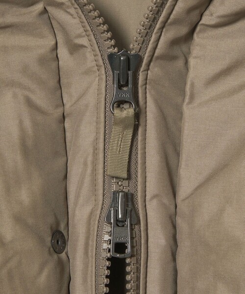 THE NORTH FACE（ザノースフェイス）の「＜THE NORTH FACE＞オルタレーションバフズ ジャケット（ダウンジャケット/コート・レディース・ベージュ/ブラック・M/S）」の17枚目の写真