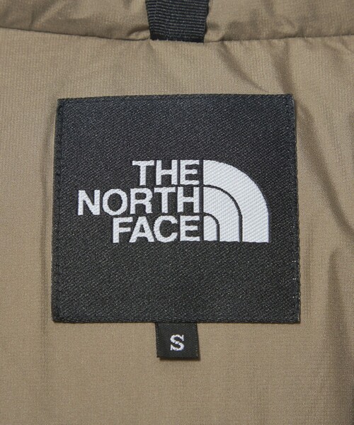 THE NORTH FACE（ザノースフェイス）の「＜THE NORTH FACE＞オルタレーションバフズ ジャケット（ダウンジャケット/コート・レディース・ベージュ/ブラック・M/S）」の6枚目の写真