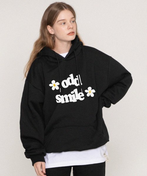 GRAVER（グレーバー）の「[ユニセックス]oddsmileロゴフラワーフードパーカー_ブラック（パーカー・レディース・ブラック・LARGE/X-LARGE/SMALL/MEDIUM）」の3枚目の写真