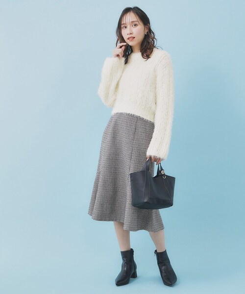 index(インデックス)の「透かし編みショートフェザーニット【洗濯機OK】(ニット/セーター・レディース・ピンク/オフホワイト/チャコールグレー・00)」の10枚目の写真