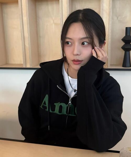 AMESWORLDWIDE（アメスワールドワイド）の「BASIC LOGO HOODIE ZIP UP BLACK（パーカー・メンズ・その他・SMALL/MEDIUM/LARGE）」の19枚目の写真