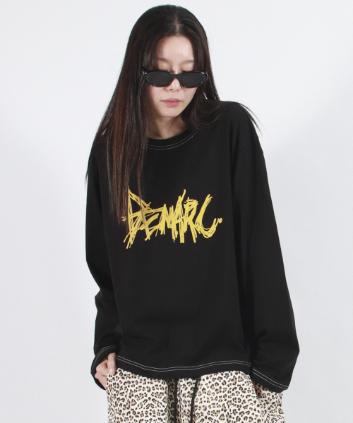 DEMARC（ドゥマーク）の「GRAFFITI LOGO TEXT BOXY LONG SLEEVE - Black（Tシャツ/カットソー・レディース・その他・MEDIUM/LARGE）」の6枚目の写真
