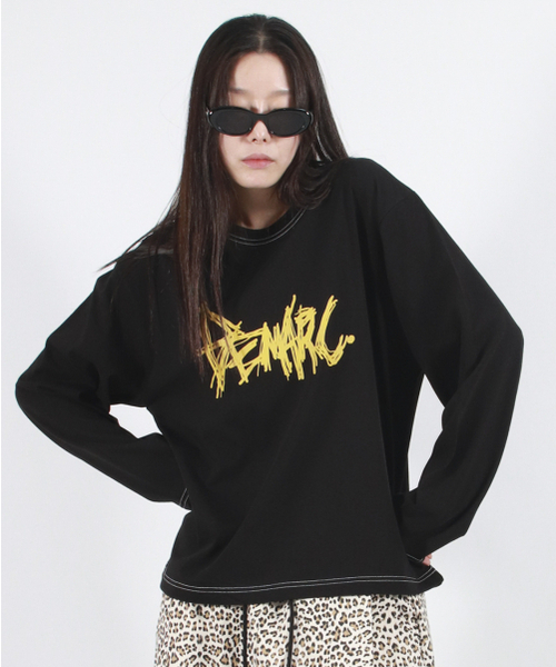 DEMARC（ドゥマーク）の「GRAFFITI LOGO TEXT BOXY LONG SLEEVE - Black（Tシャツ/カットソー・レディース・その他・MEDIUM/LARGE）」の7枚目の写真