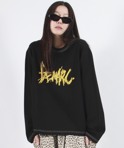 DEMARC（ドゥマーク）の「GRAFFITI LOGO TEXT BOXY LONG SLEEVE - Black（Tシャツ/カットソー・レディース・その他・MEDIUM/LARGE）」の8枚目の写真