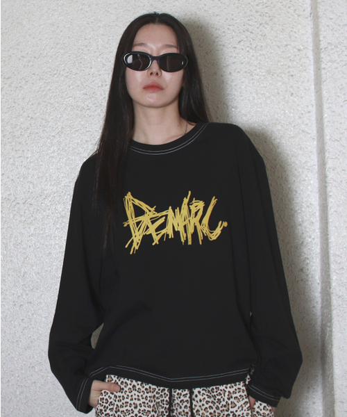 DEMARC（ドゥマーク）の「GRAFFITI LOGO TEXT BOXY LONG SLEEVE - Black（Tシャツ/カットソー・レディース・その他・MEDIUM/LARGE）」の11枚目の写真
