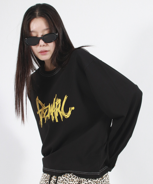 DEMARC（ドゥマーク）の「GRAFFITI LOGO TEXT BOXY LONG SLEEVE - Black（Tシャツ/カットソー・レディース・その他・MEDIUM/LARGE）」の14枚目の写真