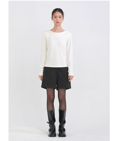 MICANE(ミケーネ)の「ラミス ボートネックT(Tシャツ/カットソー・レディース・ブラック/アイボリー・SMALL/X-LARGE/LARGE/MEDIUM)」の18枚目の写真