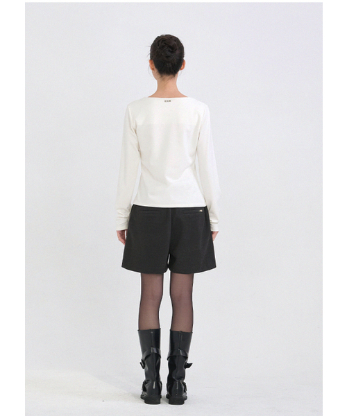 MICANE(ミケーネ)の「ラミス ボートネックT(Tシャツ/カットソー・レディース・ブラック/アイボリー・SMALL/X-LARGE/LARGE/MEDIUM)」の19枚目の写真