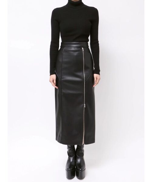 MURUA(ムルーア)の「ZIPスリットフェイクレザーナロースカート(スカート・レディース・ブラック/アイボリー/キャメル・2/1)」の12枚目の写真