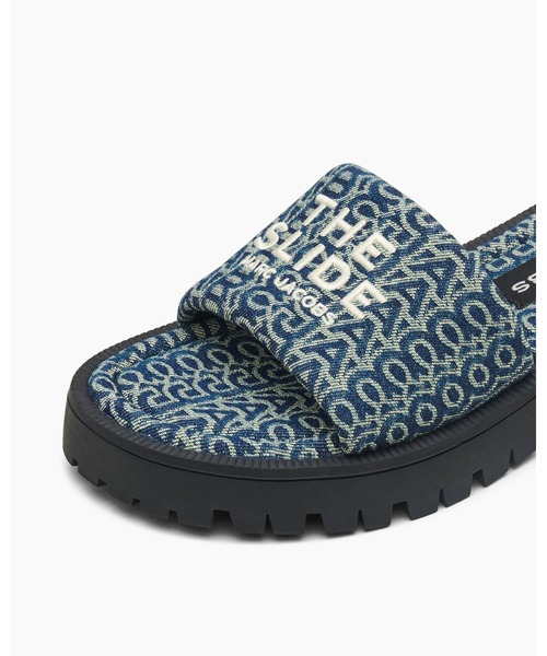 MARC JACOBS（マークジェイコブス）の「THE SUN FADED MONOGRAM LUG SOLE SLIDE/ザ サン フェーディッド モノグラム ラグ ソール スライド（サンダル・レディース・インディゴブルー・36/37/38/39/35）」の6枚目の写真