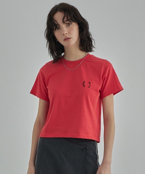MOIREMOA（モアレモア）の「moire blank tee - red（Tシャツ/カットソー・レディース・レッド・FREE）」の2枚目の写真