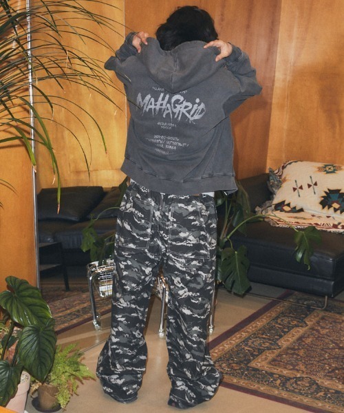 MAHAGRID(マハグリッド)の「『mahagrid/マハグリッド』 Slash Logo Pigment Zip-Up Hoodie/スラッシュロゴピグメントジップアップパーカー(パーカー・レディース・チャコールグレー/ブラウン・S/L)」の13枚目の写真