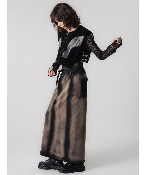 ELCHELE(エルチェレ)の「BLEACH DYE STRAIGHT SKIRT(スカート・レディース・グレー/ブラック/ベージュ・36/38)」の8枚目の写真