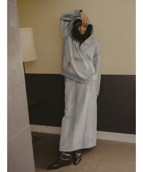 ELCHELE(エルチェレ)の「BLEACH DYE STRAIGHT SKIRT(スカート・レディース・グレー/ブラック/ベージュ・36/38)」の10枚目の写真