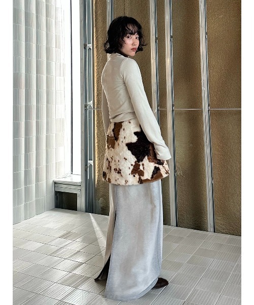 ELCHELE(エルチェレ)の「BLEACH DYE STRAIGHT SKIRT(スカート・レディース・グレー/ブラック/ベージュ・36/38)」の21枚目の写真
