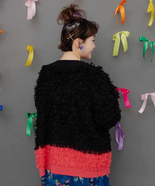 ScoLar（スカラー）の「153770：バイカラーフリンジニットカーディガン（カーディガン/ボレロ・レディース・ブラック/パープル・M）」の19枚目の写真