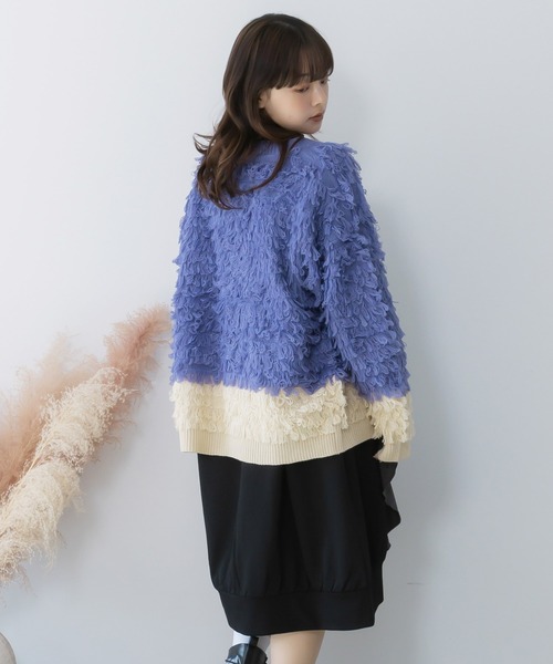 ScoLar（スカラー）の「153770：バイカラーフリンジニットカーディガン（カーディガン/ボレロ・レディース・ブラック/パープル・M）」の3枚目の写真