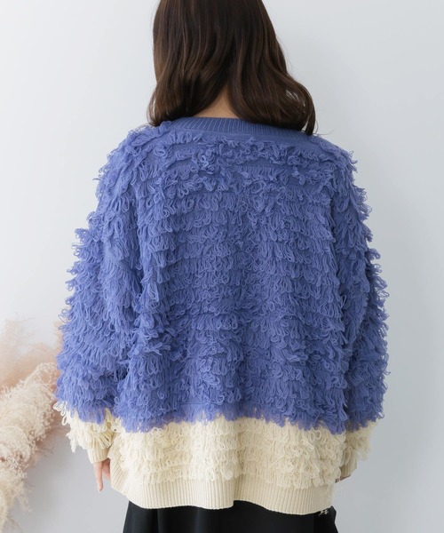 ScoLar（スカラー）の「153770：バイカラーフリンジニットカーディガン（カーディガン/ボレロ・レディース・ブラック/パープル・M）」の4枚目の写真