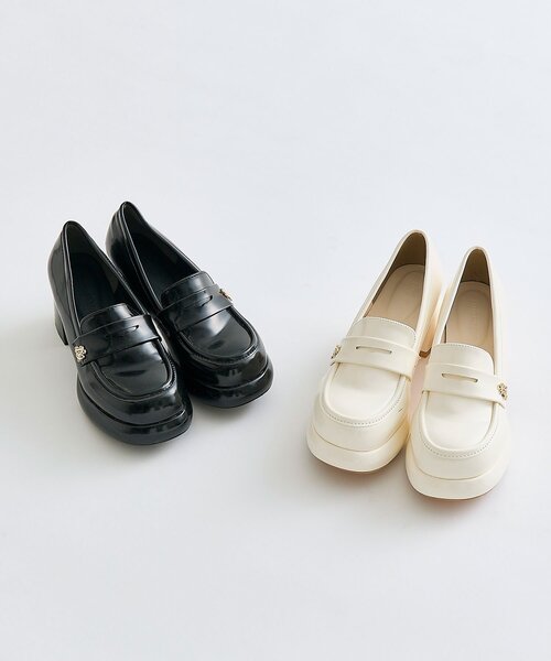 OLIVE des OLIVE（オリーブデオリーブ）の「エンブレム付きローファー（その他シューズ・レディース・アイボリー/ブラック・LARGE/MEDIUM/SMALL）」の3枚目の写真