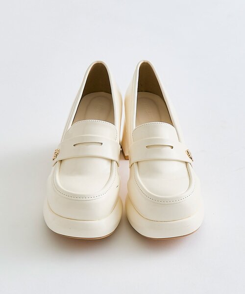 OLIVE des OLIVE（オリーブデオリーブ）の「エンブレム付きローファー（その他シューズ・レディース・アイボリー/ブラック・LARGE/MEDIUM/SMALL）」の4枚目の写真