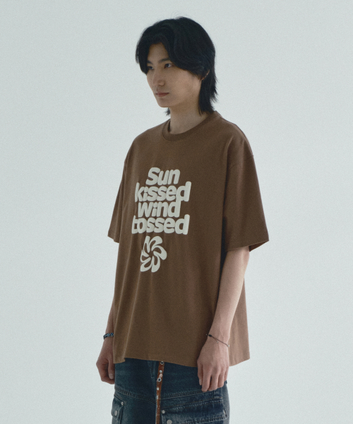 ECORR(エコル)の「SUNKISSED ボリュームプリント半袖Tシャツ_ブラウン(Tシャツ/カットソー・レディース・その他・3/M/L)」の3枚目の写真