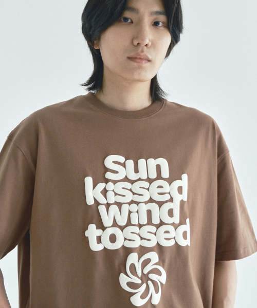 ECORR(エコル)の「SUNKISSED ボリュームプリント半袖Tシャツ_ブラウン(Tシャツ/カットソー・レディース・その他・3/M/L)」の5枚目の写真