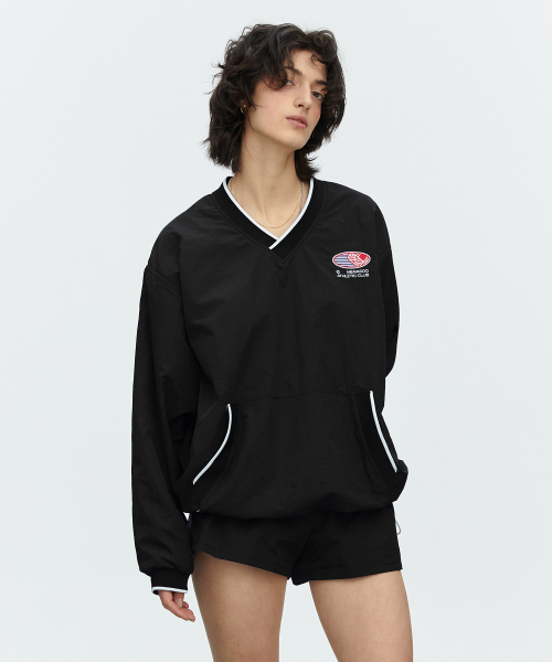 MENASOO(ミナス)の「HEARTTRACK VNECK NYLON ANORAK JACKET_BLACK(ナイロンジャケット・レディース・ブラック・F)」の4枚目の写真
