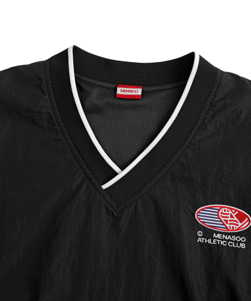 MENASOO(ミナス)の「HEARTTRACK VNECK NYLON ANORAK JACKET_BLACK(ナイロンジャケット・レディース・ブラック・F)」の11枚目の写真