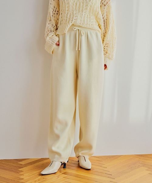 mysty woman（ミスティウーマン）の「スウェットライクニットパンツ 644152（その他パンツ・レディース・ネイビー/イエロー/アイボリー・FREE）」の2枚目の写真