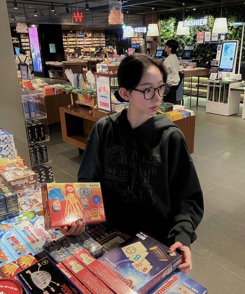 URBANAGE(アーバンエイジ)の「COLLECTOR ピグメントオーバーフードブラック(パーカー・レディース・その他・MEDIUM/LARGE)」の3枚目の写真